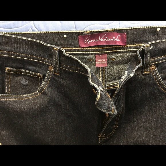 Gloria Vanderbilt Jeans - Picture 3 of 3